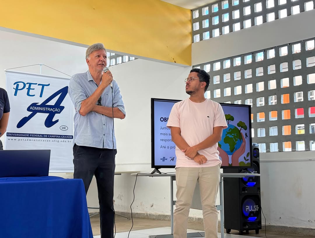 ECIT Jornalista José Leal Ramos realiza ação de conscientização com palestra do Sebrae